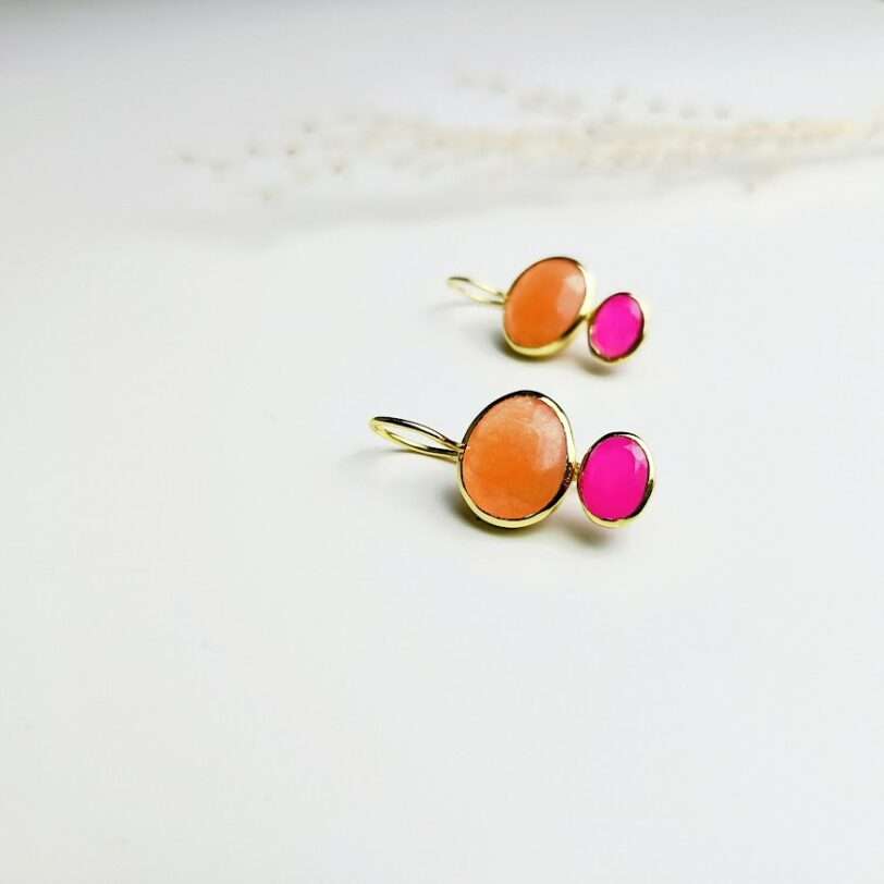 Oorbellen met carneool en fuchsia onyx
