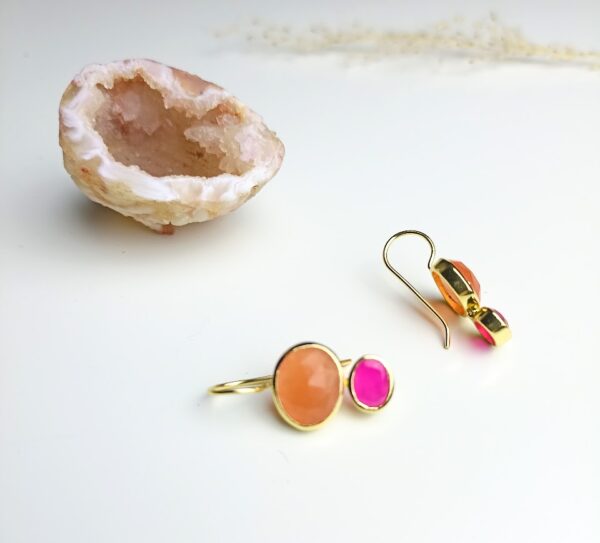 Oorbellen met carneool en fuchsia onyx