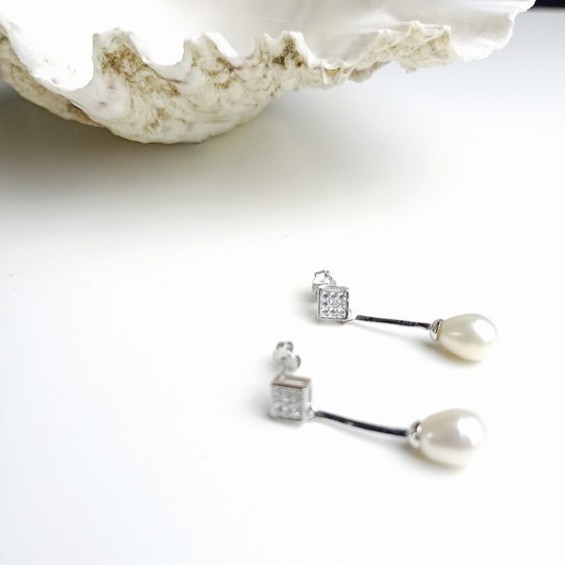 wit goud vergulde zilveren oorbellen met zirconia steker en parel