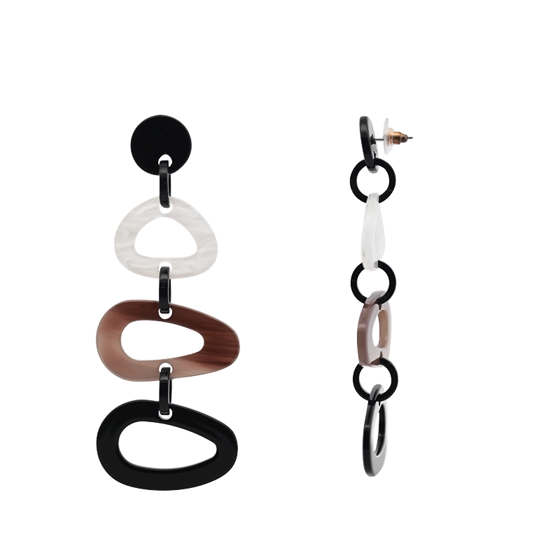 zwart met bruine resin oorbellen statement